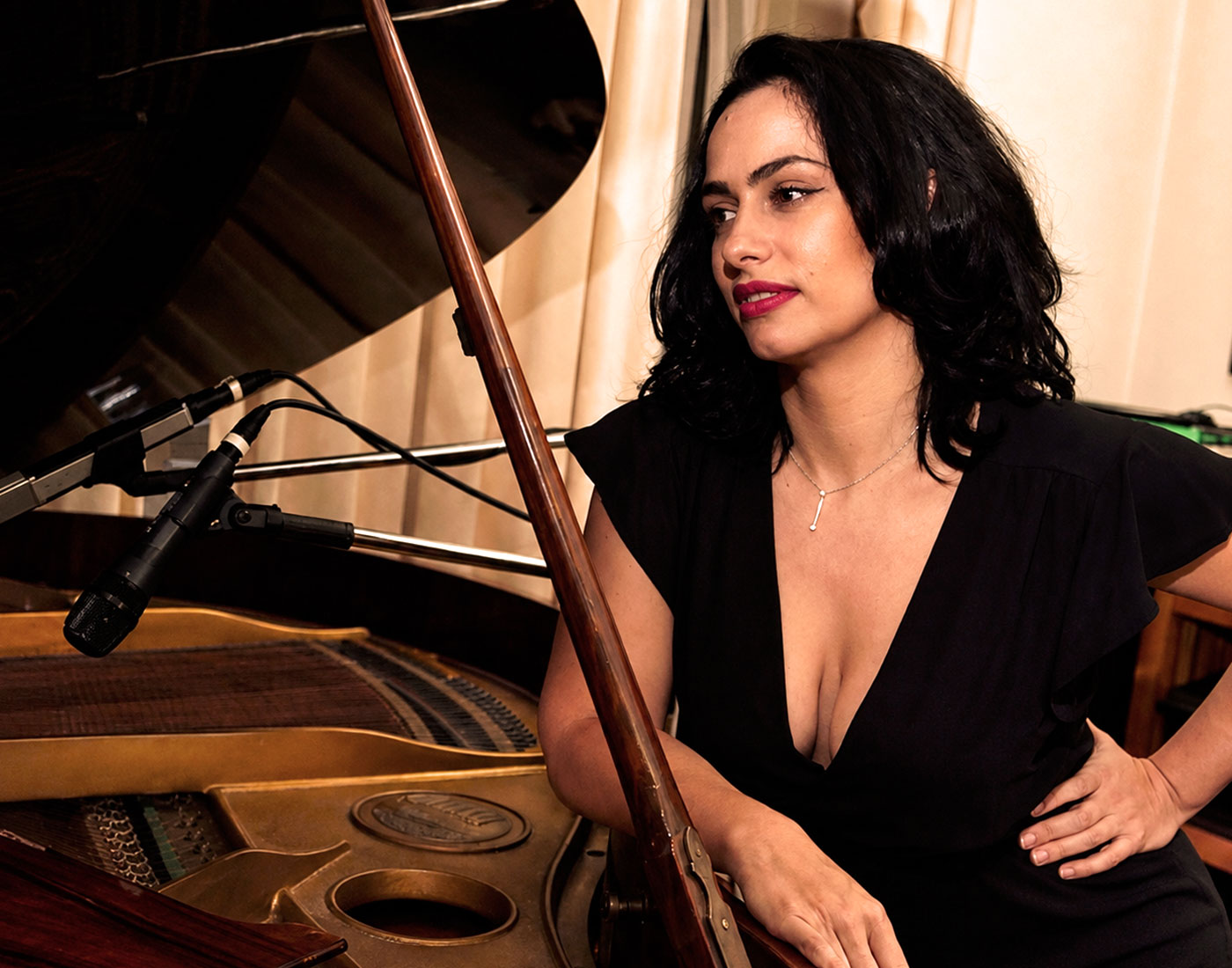 Alba Santos promotional portrait