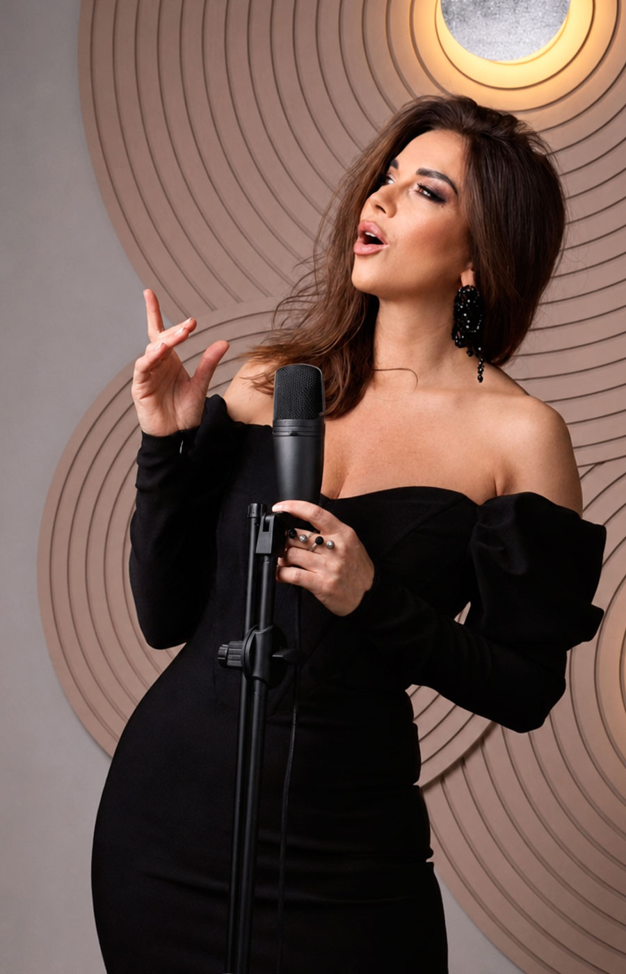 Elena Coré artist photograph