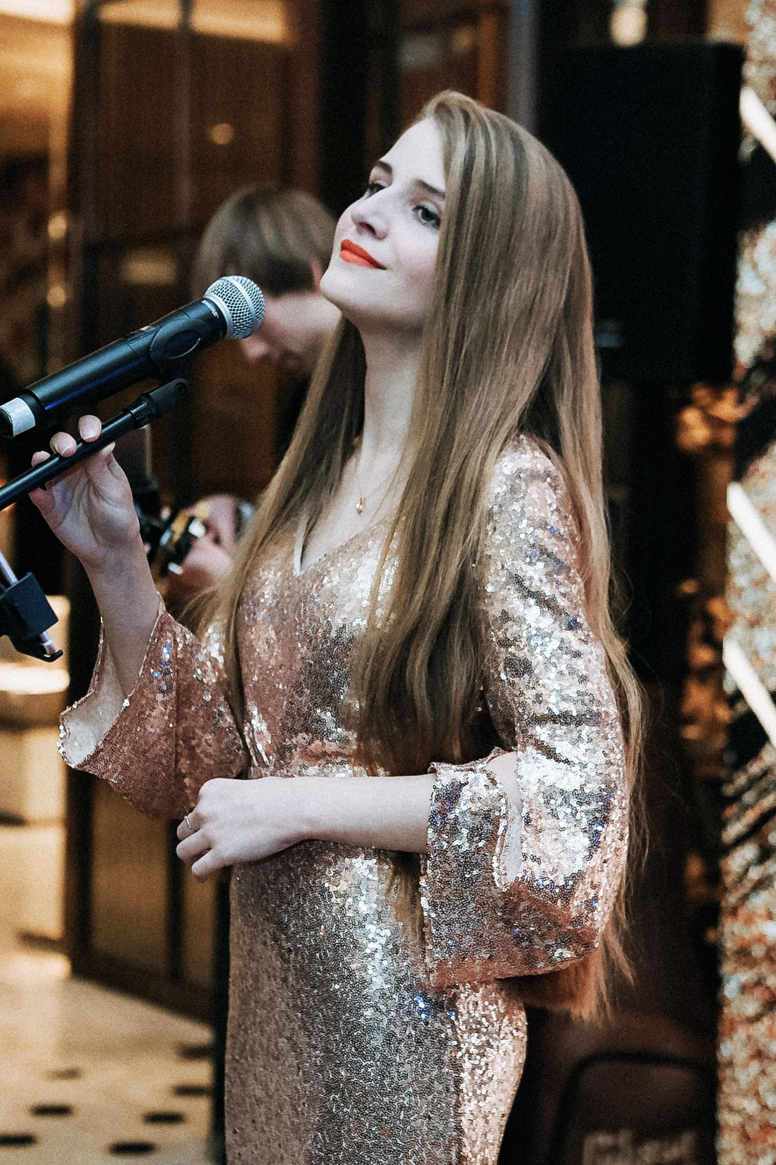 Elina Bychenok performance photograph