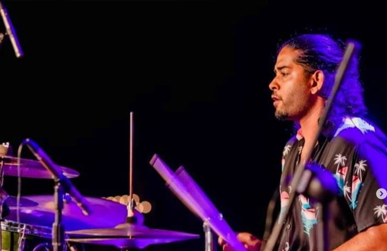 Luna jazz performance photo 3