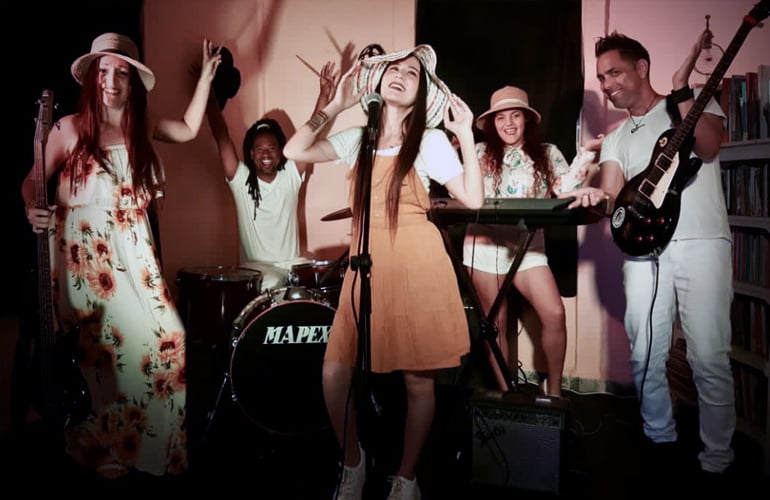 Caribbean Swing live photo 2