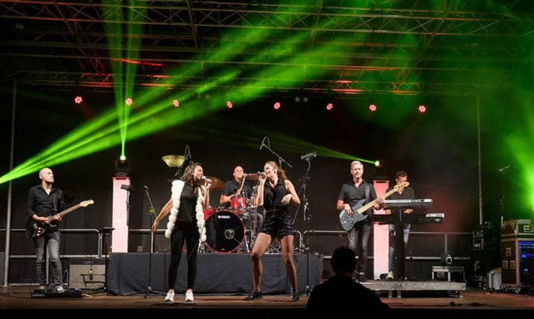 Blend-it live performance photo 3