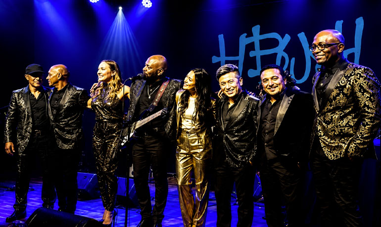 Henri Brown live performance photo 3